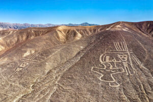 The Giant Eyes in the Desert: The 2,500-Year-Old Figure Watching Peru From the Sand 10 2aOboQdjd4VtalGYAxhow5Pm4UbgvWNNYcBr0jr6